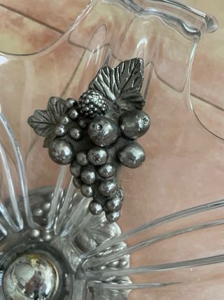 Original centro de mesa cristal y metal.