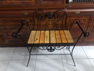 Banco de madera y metal