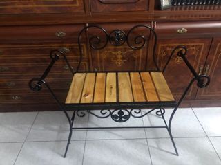 Banco de madera y metal