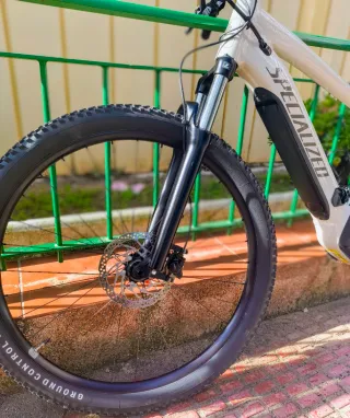 Specialized Turbo Tero 3.0 (2024) - ¡Solo 866km!