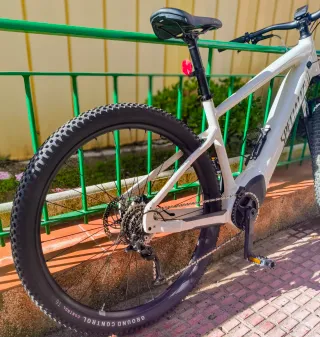 Specialized Turbo Tero 3.0 (2024) - ¡Solo 866km!