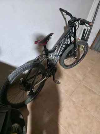 Bicicleta Kona Stinky Downhill