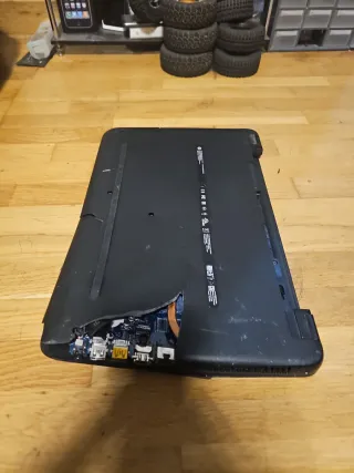 Portátil HP TPN-C126 PARA PIEZAS