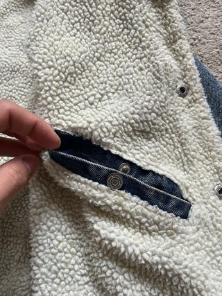 Chaqueta vaquera con forro sherpa