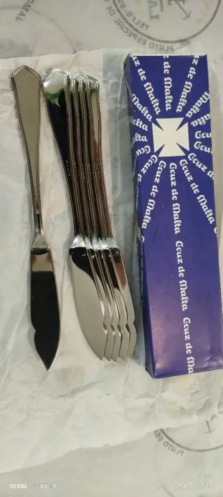 Set di 12 coltelli per pesce Croce di Malta