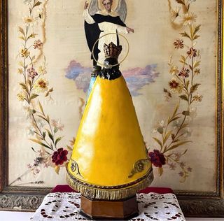 Antigua Virgen Desamparados Figura