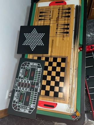 Futbolín con varios juegos incluidos