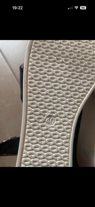 Sandalias Negras Charol Plataforma