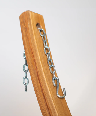 Hamaca de madera con soporte