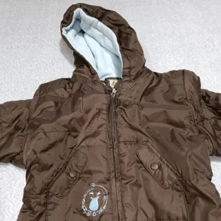 Mono nieve marrón con manoplas para 2 años +/-