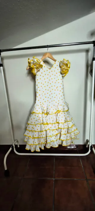 Traje Sevillana Niña Blanco y Amarillo