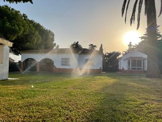 ALQUILER VACACIONAL VILLA EN CHICLANA