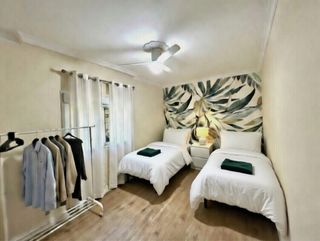 ALQUILER VACACIONAL VILLA EN CHICLANA