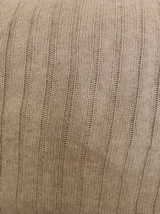 Set candela profumata + plaid pom pom in offerta