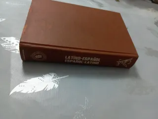 diccionario latino español y español latino vox