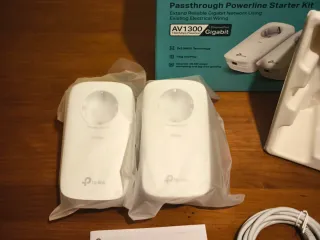 TP-Link AV1300 Passthrough Powerline Starter Kit
