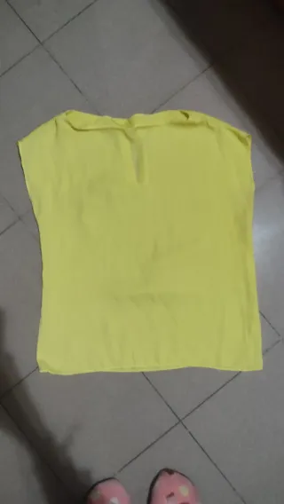 Camiseta amarilla de manga corta