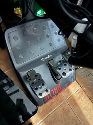 Thrustmaster Ferrari F1 Add-On + soporte y pedales