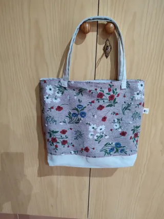 Bolsos, bolsos playa o piscina portamóviles hechos