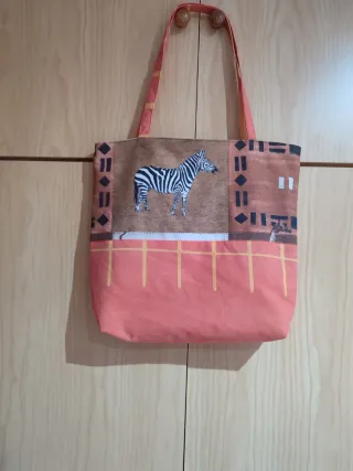 Bolsos, bolsos playa o piscina portamóviles hechos