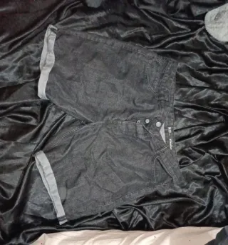 Pantalón vaquero corto