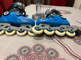 Patines en línea azules , sin uso talla de 30/32
