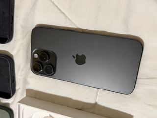 iPhone 15 Pro Max 256GB Black Titanium + fundas