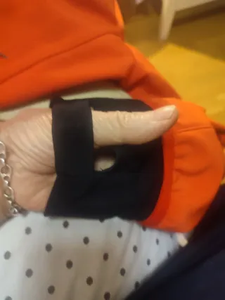 Cortavientos Naranja y Negro Hombre