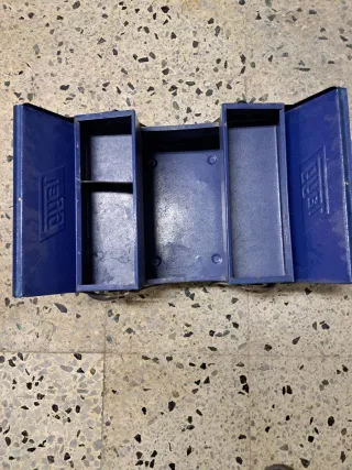 Caja de herramientas azul Tayg
