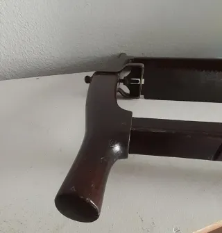 Sierra de carpintero antigua