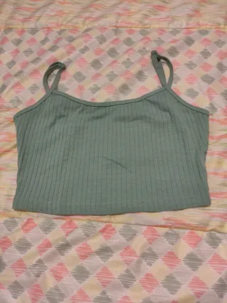 Top juvenil de tirantes regulables.