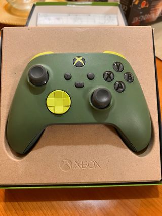 Xbox Series X + Mando Verde