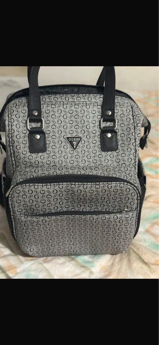 Mochila Guess Gris y Negra