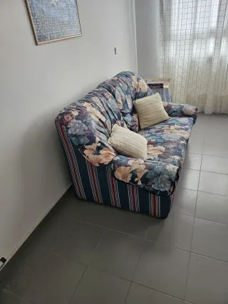 Sofá pequeño floral
