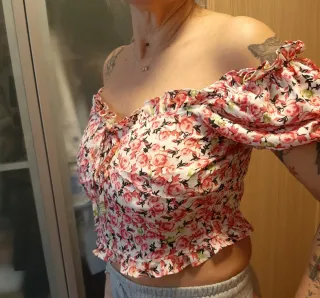 Top Zara flores talla L