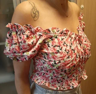 Top Zara flores talla L