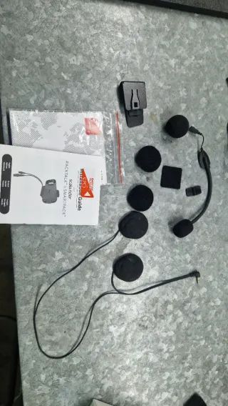 Kit Audio y Micrófono Cardo Packtalk