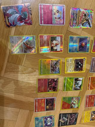 50 Cartas Pokémon holográficas