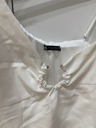 Body Zara blanco asimétrico talla M
