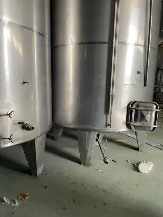 Depósitos de acero inoxidable para bodegas