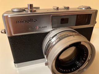 Cámara Minolta Hi-Matic 9 Plata/Negra
