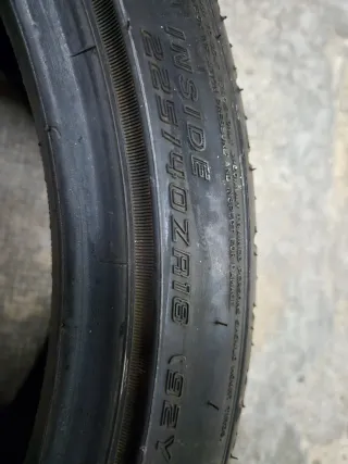 Neumático Falken 225/45 R18