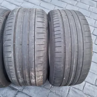 Neumáticos Pirelli P Zero 245/35ZR19 93y