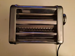 Máquina de pasta eléctrica Hendi