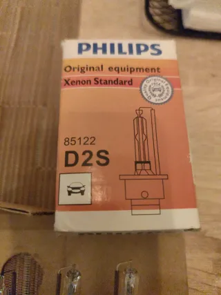 Bombillas Xenon D2S Philips(2) y osram (2)
