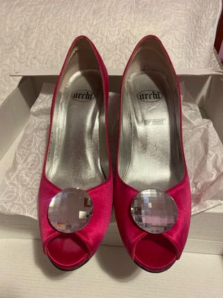 Zapatos Archi Peep Toe con Swarovski