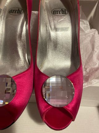 Zapatos Archi Peep Toe con Swarovski