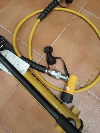 Bomba hidráulica manual