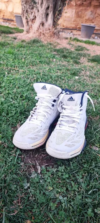 Zapatillas Adidas Baloncesto Talla 42