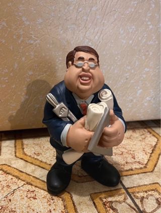 Statuina Ingegnere con Rotoli e Strumenti